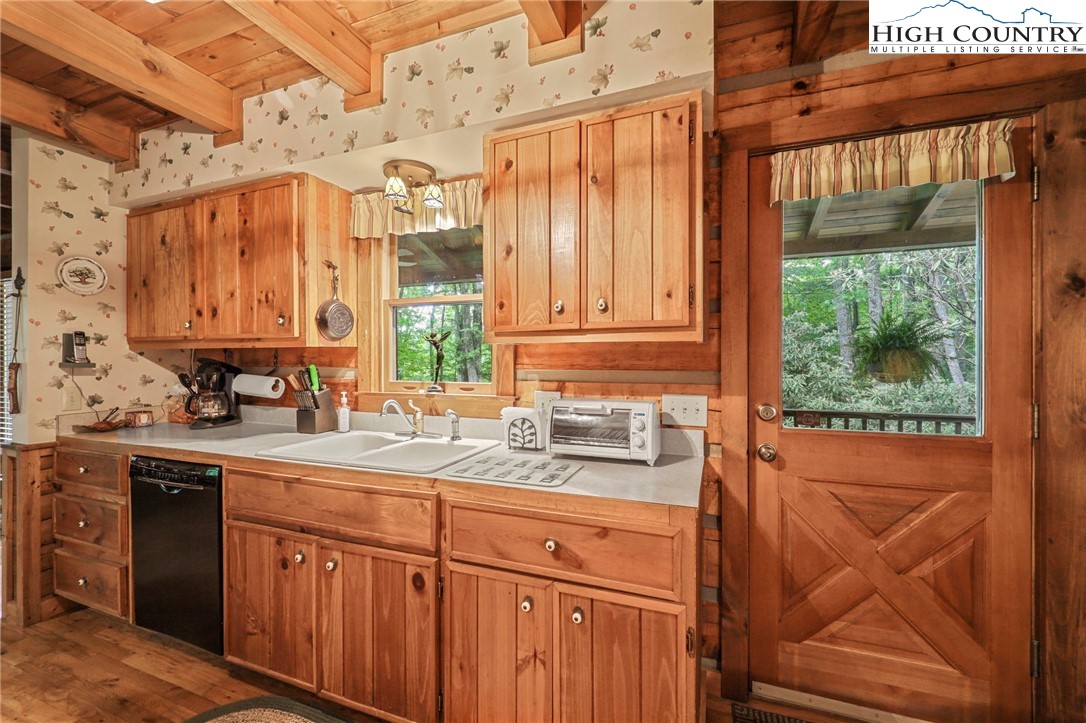 Fleetwood, North Carolina 28626, United States, 2 Bedrooms Bedrooms, ,2 BathroomsBathrooms,Residential,Active,189841