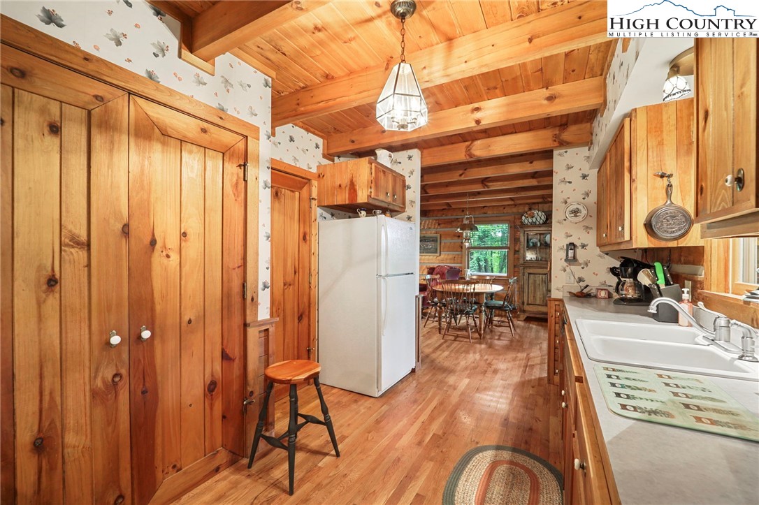 Fleetwood, North Carolina 28626, United States, 2 Bedrooms Bedrooms, ,2 BathroomsBathrooms,Residential,Active,189841