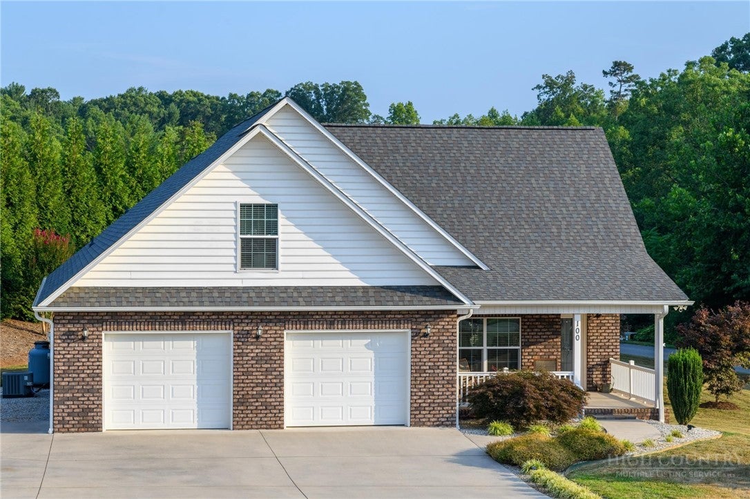 100 Rivercliff Drive