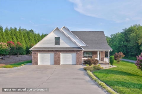 Photo of 100 Rivercliff Drive, Hudson, NC 28638 (MLS # 264264)