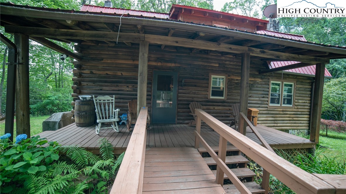 Newland, North Carolina 28657, United States, 4 Bedrooms Bedrooms, ,4 BathroomsBathrooms,Residential,Active,177199