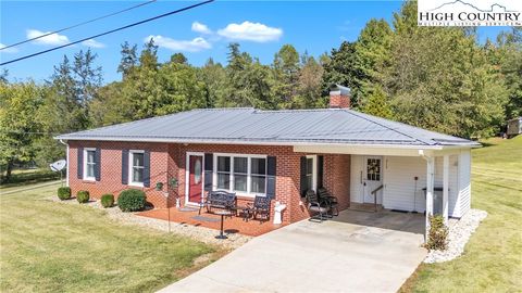 Photo of 313 SE Arrowood Street, Lenoir, NC 28645 (MLS # 258452)