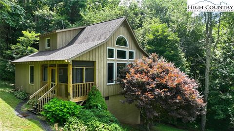 Photo of 466 Dayspring Drive, Boone, NC 28607 (MLS # 250863)
