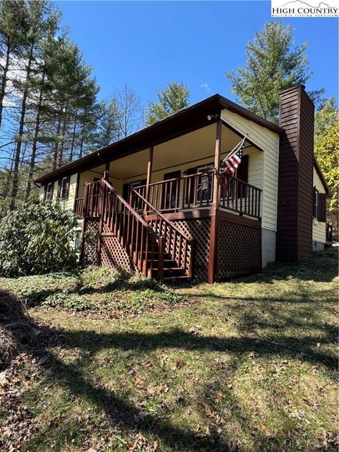 Photo of 41 Willow Loop, Newland, NC 28657 (MLS # 254297)