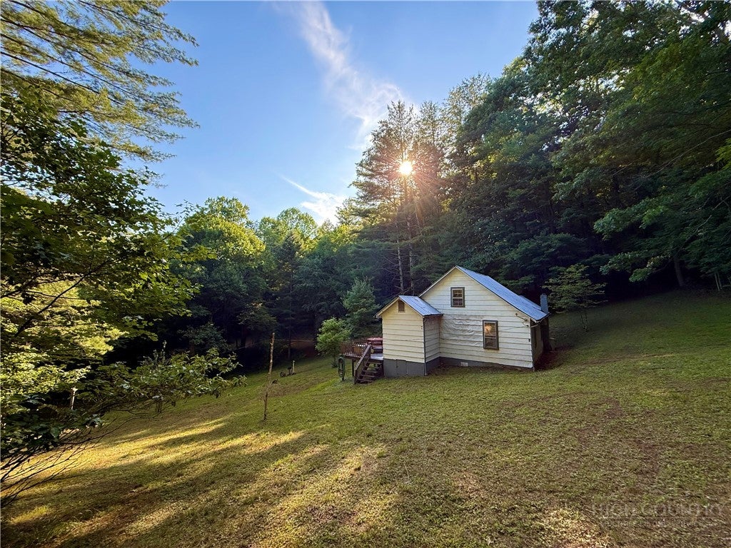 1025 Lue Jones Road