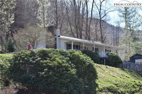 Photo of 7500 Meat Camp Road, Todd, NC 28684 (MLS # 247521)