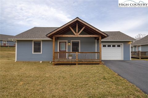 Photo of 424 Townhomes Place #., Boone, NC 28607 (MLS # 259562)