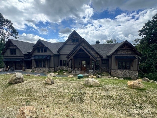 146 Springwater Lane