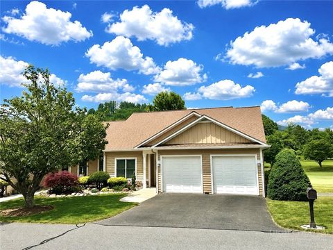 Photo of 114 E Meadow Drive #C 2, Jefferson, NC 28640 (MLS # 262623)