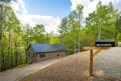 Homes For Sale - 114 Woodpecker Road<br/> Wilkes County, Purlear, NC 28665