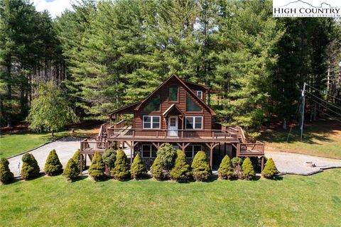 Photo of 11 Lucky Lakes Drive, Grassy Creek, NC 28631 (MLS # 259234)