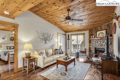 Photo of 148 Royal Oaks Drive #231, Blowing Rock, NC 28605 (MLS # 258356)