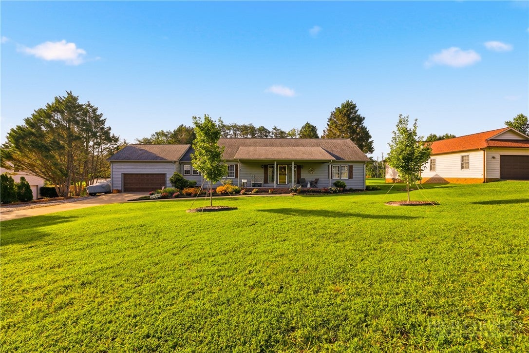 40 Candlewick Cove