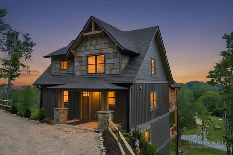 Photo of 275 Vineyard Trail, Banner Elk, NC 28604 (MLS # 261152)