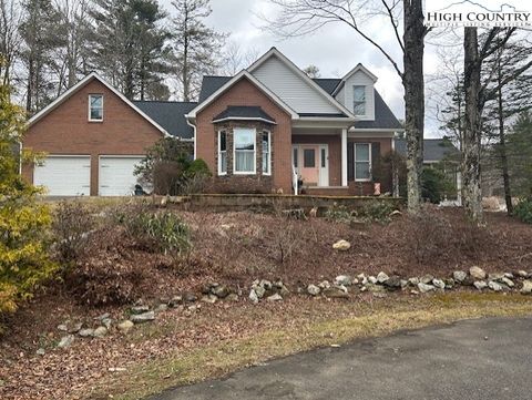 Photo of 145 Fairway Hills Court, West Jefferson, NC 28694 (MLS # 260200)