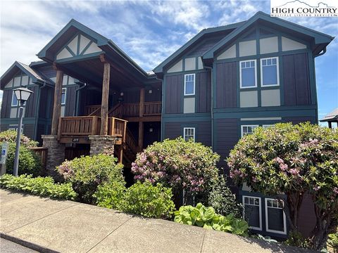 Photo of 277 Indian Paintbrush Drive #R122, Banner Elk, NC 28604 (MLS # 255730)