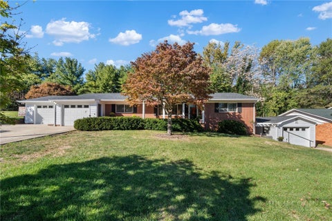 Photo of 111 SE Eastwood Park Drive, Lenoir, NC 28645 (MLS # 265072)