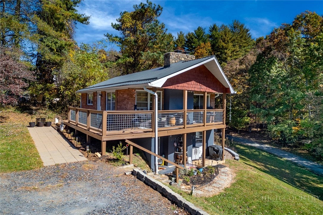 125 Forest Lake Lane