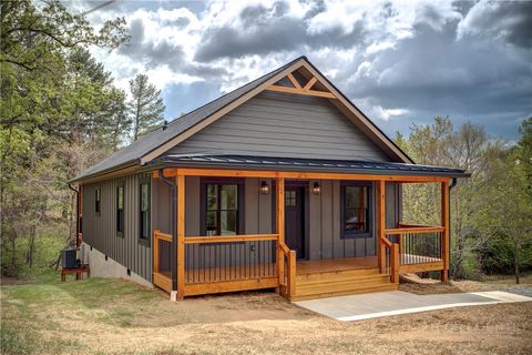 Photo of 34 Atwood Street, Sparta, NC 28675 (MLS # 261398)