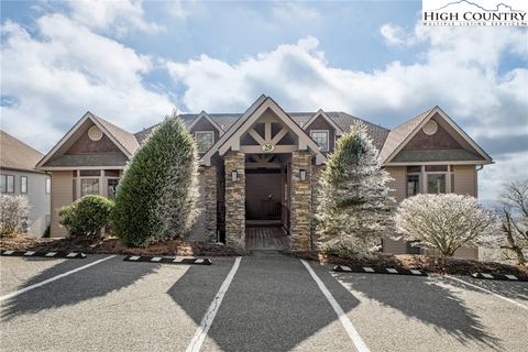 Photo of 185 Sugar Hill Dr Unit 29C Drive, Sugar Mountain, NC 28604 (MLS # 254894)