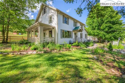 Photo of 160 Old Turnpike East Road, Banner Elk, NC 28604 (MLS # 255699)