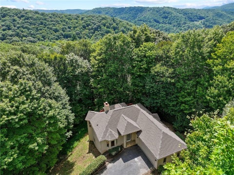 Photo of 478 Sorrento Knolls Drive, Blowing Rock, NC 28605 (MLS # 264228)