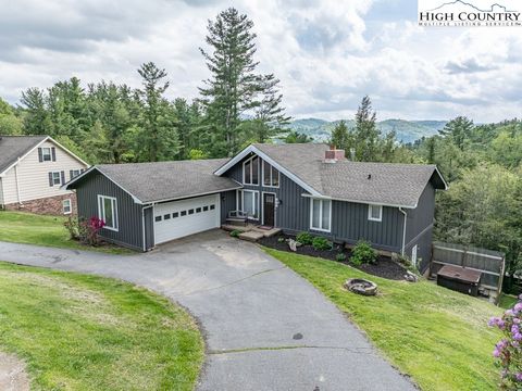 Photo of 712 Blairmont Drive, Boone, NC 28607 (MLS # 255435)