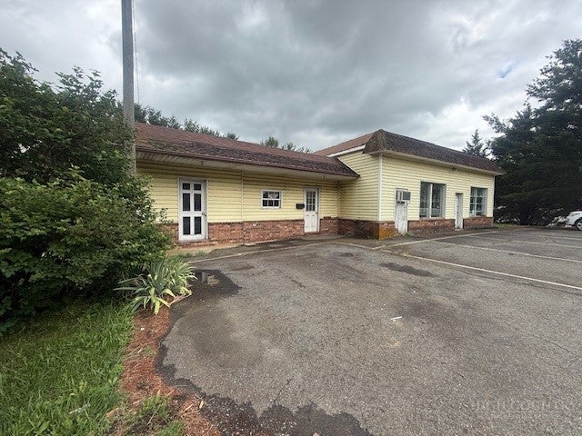1586 NC Highway 88 W.
