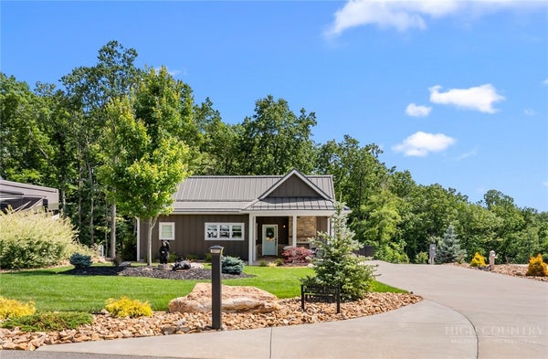 25 PAYNES CT, ROARING GAP, NC 28668 - Image 2fa4cab802f499cdbc458d0ad80296fc/429927578