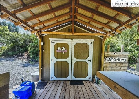 Photo of 554 County Line Road, Mouth of Wilson, VA 24363 (MLS # 257654)