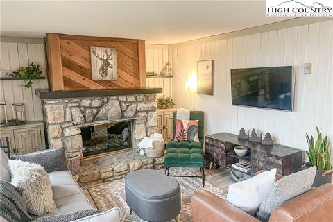 Photo of 108 Northridge Road #1B, Beech Mountain, NC 28604 (MLS # 255125)