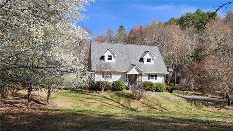 Photo of 360 River Cove Lane, Hayesville, NC 28904 (MLS # 261677)