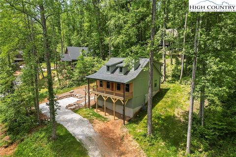 Photo of 511 N Blue Ridge Drive, Marion, NC 28752 (MLS # 256455) Photo of 511 N Blue Ridge Drive, Marion, NC 28752 (MLS # 256455)