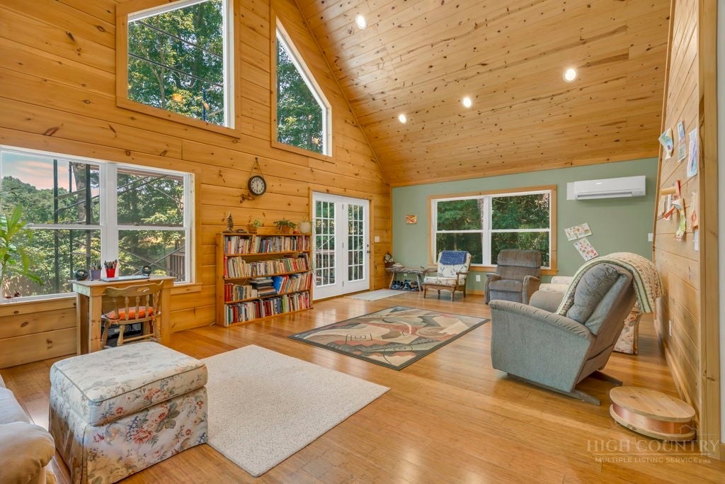 414 Lake Front Drive