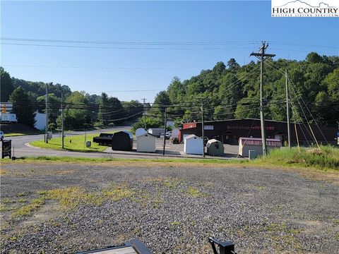 Photo of 120 Pennwill Parkway, West Jefferson, NC 28694 (MLS # 258666)