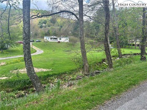 Photo of 58 Clydes Lane, Laurel Springs, NC 28644 (MLS # 255478) Photo of 58 Clydes Lane, Laurel Springs, NC 28644 (MLS # 255478)