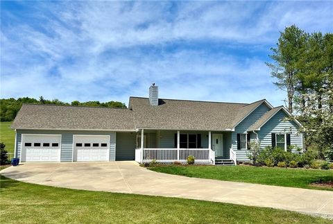 Photo of 230 Rocky Creek Court, Jefferson, NC 28640 (MLS # 261981)