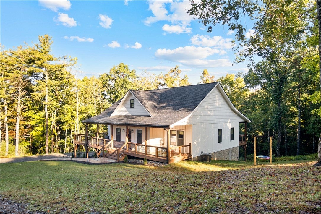 435 Walden Lane
