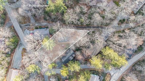 Photo of 73 Laurel Road, Newland, NC 28657 (MLS # 262140)