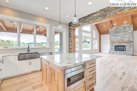 Photo of 984 Turtle Creek Drive #B, Boone, NC 28607 (MLS # 243236)