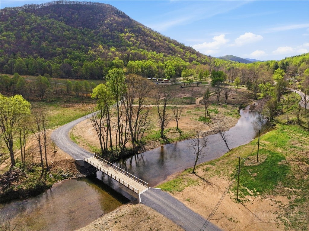 TBD Highland River Parkway