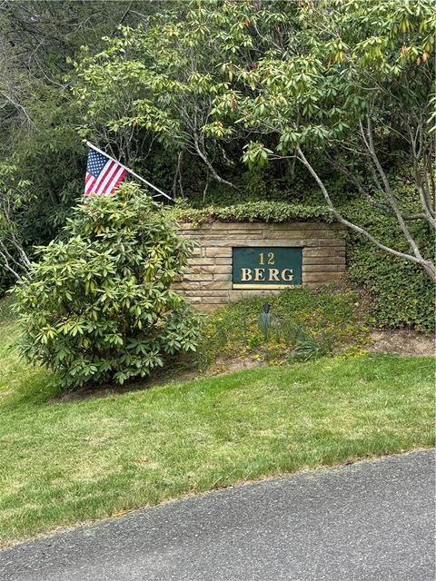 Photo of 12 Laurelwood Lane, Newland, NC 28657 (MLS # 259955)