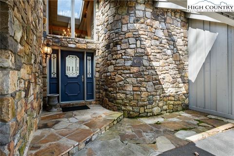 Photo of 229 Cardinal Court, Banner Elk, NC 28604 (MLS # 260626)
