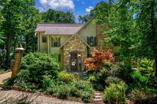 558 HUSKY MOUNTAIN RD, VILAS, NC 28692 - Image 37903da39bdc089a3e39ae3481318b4e/1780589301