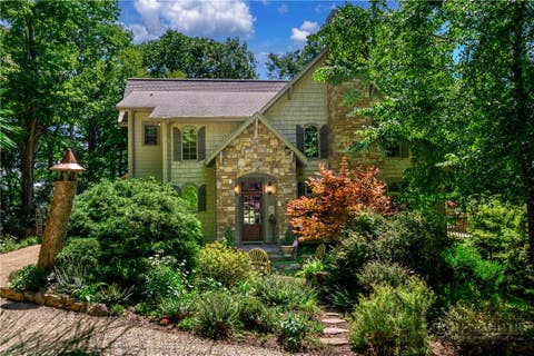 Photo of 558 Husky Mountain Road, Vilas, NC 27278 (MLS # 263823)