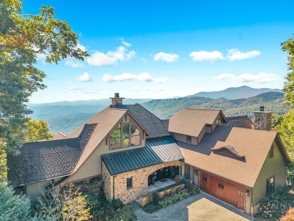 1345 Wonderland Trail