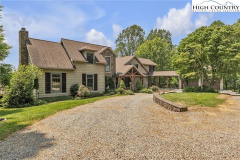 Photo of 323 Rumpoles Way, Piney Creek, NC 28663 (MLS # 256184) Photo of 323 Rumpoles Way, Piney Creek, NC 28663 (MLS # 256184)
