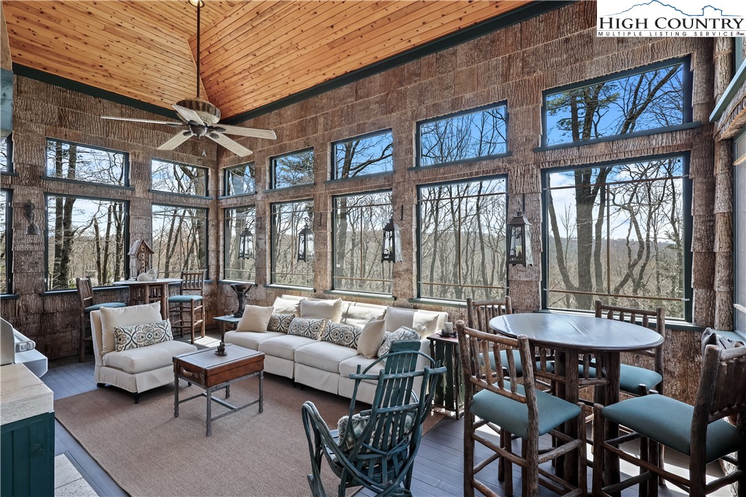 Blowing Rock, North Carolina 28605, United States, 5 Bedrooms Bedrooms, ,7 BathroomsBathrooms,Residential,Active,130011