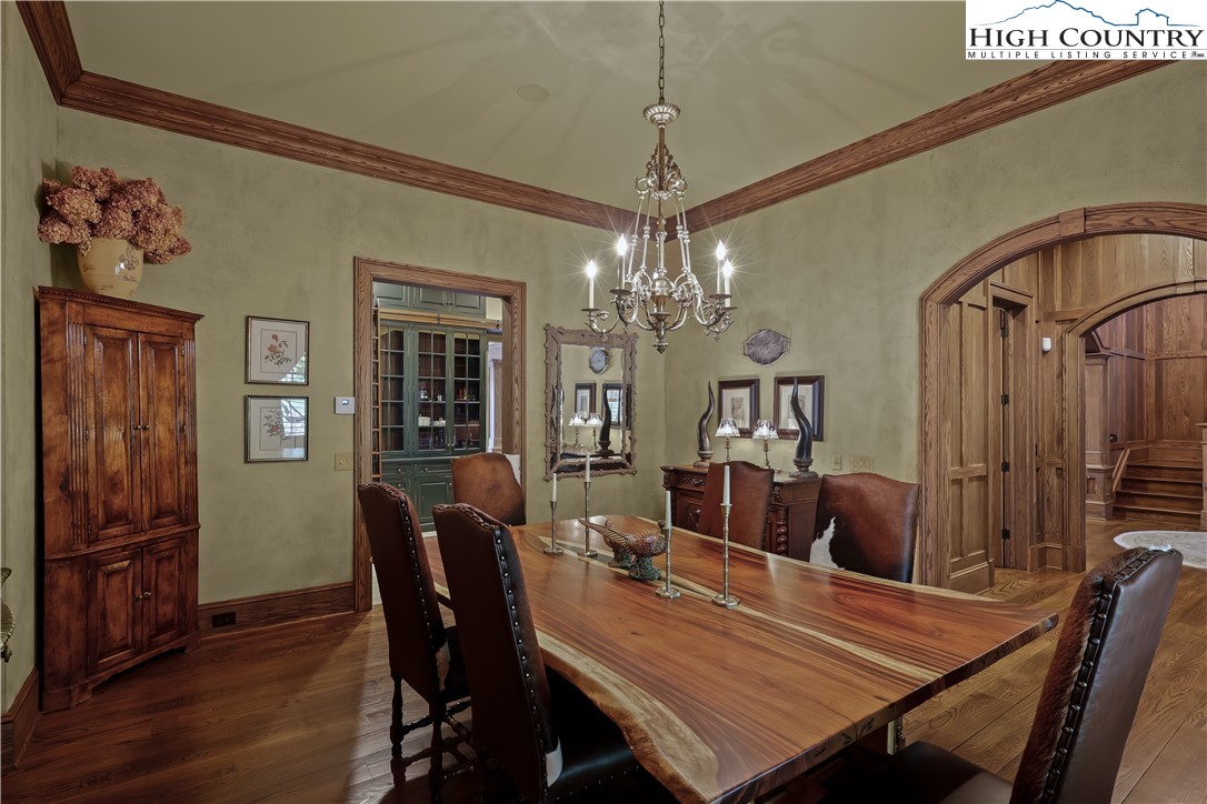 Blowing Rock, North Carolina 28605, United States, 5 Bedrooms Bedrooms, ,7 BathroomsBathrooms,Residential,Active,130011