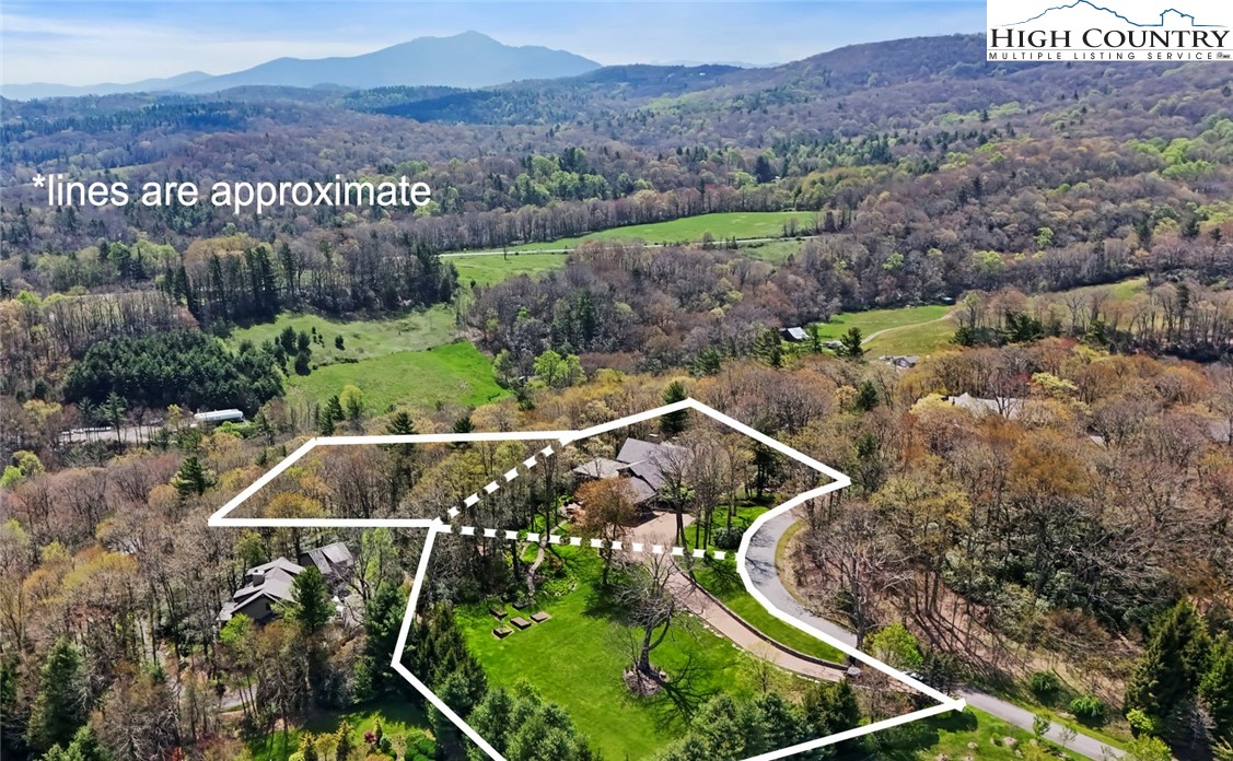 Blowing Rock, North Carolina 28605, United States, 5 Bedrooms Bedrooms, ,7 BathroomsBathrooms,Residential,Active,130011